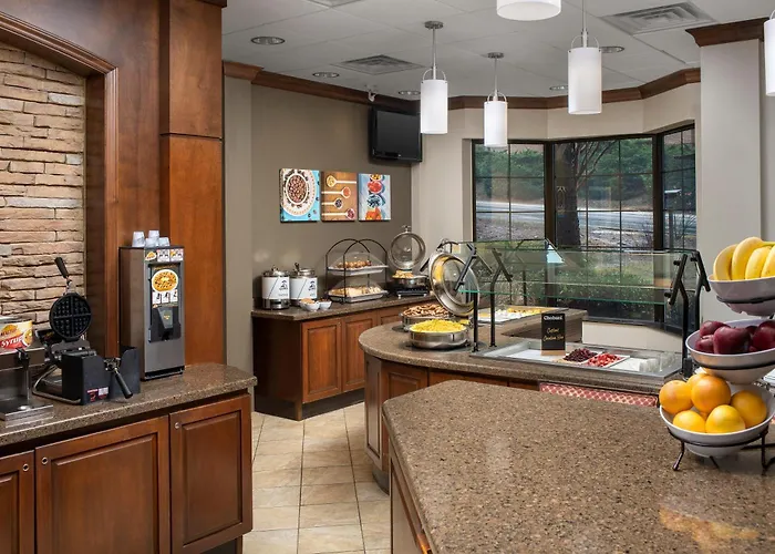 Hotel Staybridge By Ihg 3*